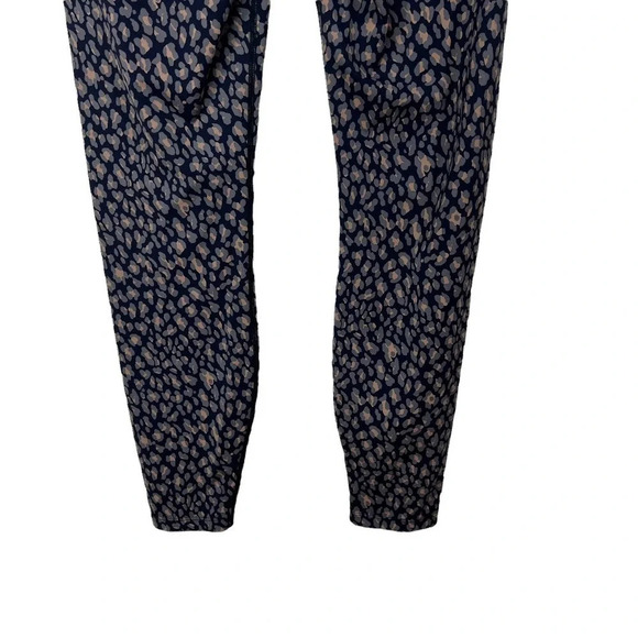 Varley Navy Blue Abstract Leopard Spotted Print Leggings Size Large - Picture 8 of 10